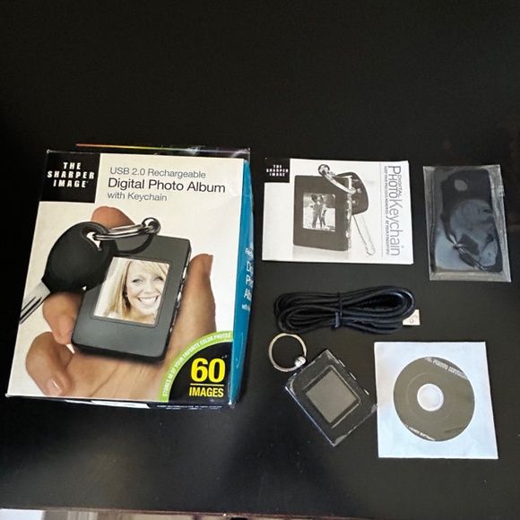 Sharper Image Digital Photo Album with Keychain. NWT - Picture 2 of 6